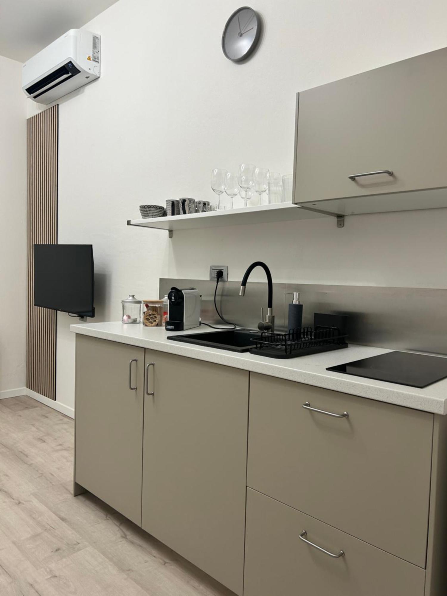 Tezone Seven Apartments Werona Zewnętrze zdjęcie